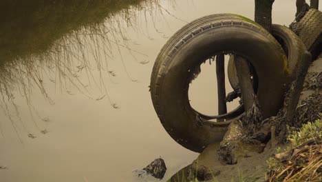 4K-close-up-on-the-use-of-old-tires-as-fender-for-boats-to-dock-in-the-ria-de-Aveiro-in-the-estuary-of-the-river-Vouga
