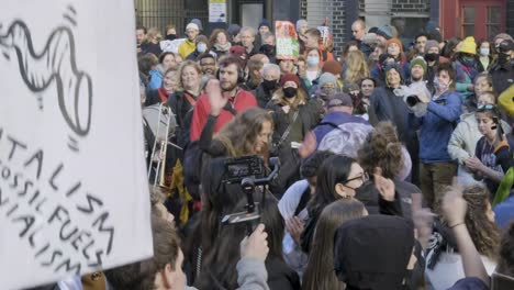 Über-250.000-Menschen-Demonstrieren-Beim-Cop26-Klimaprotest-In-Glasgow