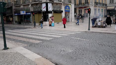 Esquina-Peatonal-Entre-Rue-Aurea-Y-Rue-1-Do-Diciembre-En-Lisboa,-Portugal