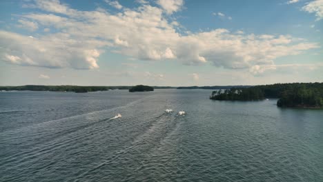 Bootsfahrer-Und-Jetskifahrer-Auf-Dem-Lake-Lanier-In-Georgia