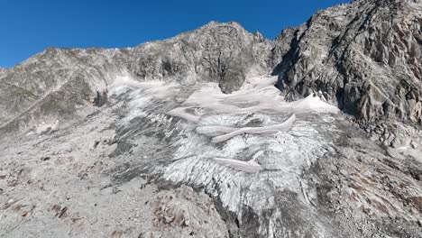 Schmelzender-Gletscher-In-Den-Alpen