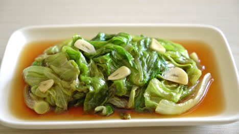 Stir-fried-Iceberg-lettuce-with-Oyster-sauce---Healthy-food-style