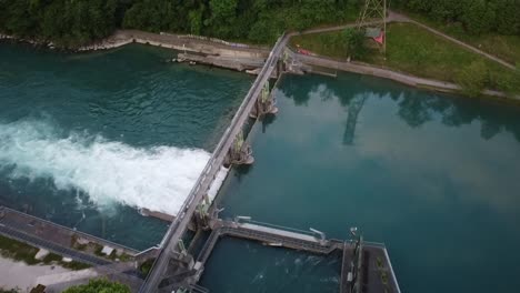 Wasserkraftwerk-Engehalde-In-Bern-Schweiz-Aus-Drohnenansicht