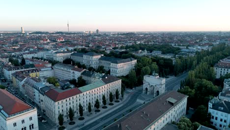 Münchner-Stadtbild-Sonnenaufgang