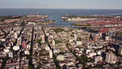 Große-Panorama-Luftaufnahme-Des-Hafens-Und-Der-Stadt-Buenos-Aires-In-Argentinien