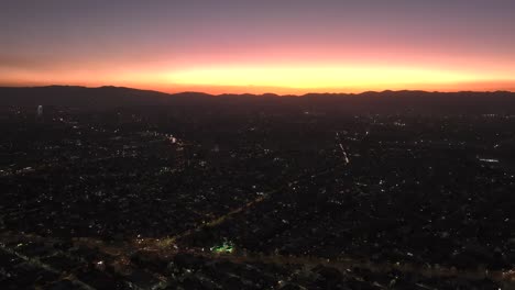 Luftaufnahme-Mit-Blick-Auf-Die-Metropolregion-Von-Mexiko-Stadt,-In-Der-Abenddämmerung