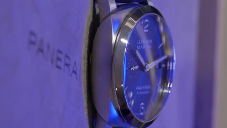 Glistening-Light-Reflecting-On-Glass-Face-Of-Luxurious-Panerai-Luminor-Watch,-Showcasing-Its-Exquisite-Beauty