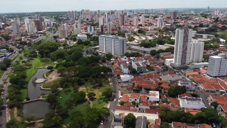 Aerial-flying-towards-HRAC-USP,-Centrinho-hospital,-Bauru,-Brazil
