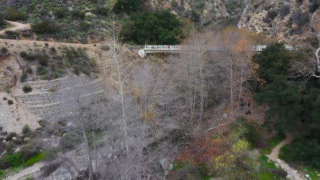 Eaton-Canyon-Falls-trail-and-Chuck-Ballard-Memorial-Bridge