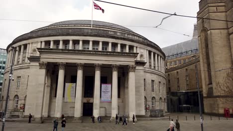 Manchester-Central-Library-next-to-Manchester-Town-Hall,-Manchester,-England,-UK