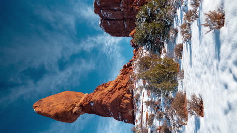 Vertical-4k-Timelapse,-Arches-National-Park-Utah-USA