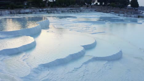 Aerial-view-of-The-travertine-terraces-at-Pamukkale