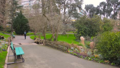 Jardines-Naturales-Del-Parque-Municipal-En-Jardin-Des-Plantes-D&#39;angers,-Francia