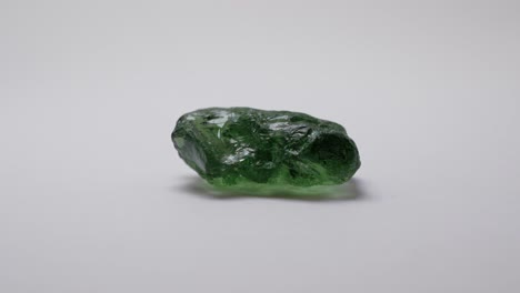 Authentic-Raw-Moldavite-Rocks-Crystal-Gemstone-4k-30p-Macro-Shots