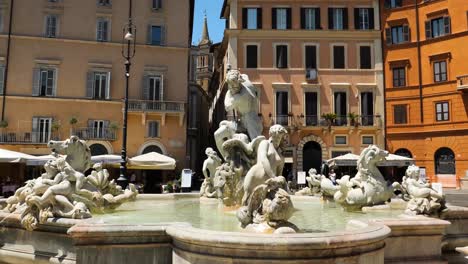 Piazza-Navona-Und-Der-Neptunbrunnen-An-Einem-Sommertag,-Rom,-Italien