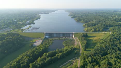 Aerial-of-Hoover-Reservoir-and-Dam,-Westerville,-Ohio