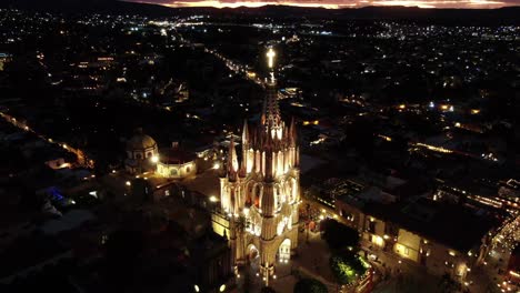 Vista-De-Dron-Del-Jardín-De-Navidad-En-San-Miguel-De-Allende