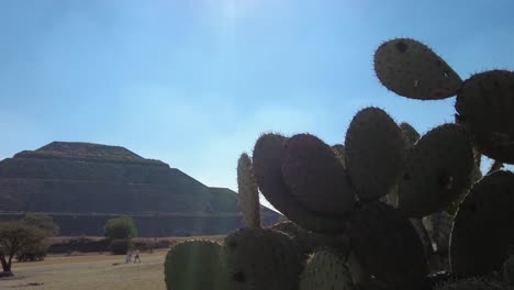 La-Magia-Del-Mexico-Antiguo-Al-Presenciar-La-Impresionante-Belleza-De-Sus-Paisajes-Naturales-Y-La-Piramide-Del-Sol