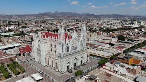 Drone-shot-of-cathedral-of-León-expiatory-temple