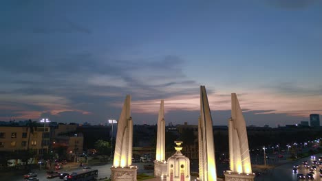 Landmark-bangkok-Democracy-Monument