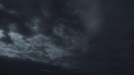 Nubes-De-Tormenta-Reales-épicas-Con-Relámpagos