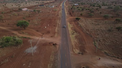 Drohnenflug-Auf-Den-Landstraßen-Kenias