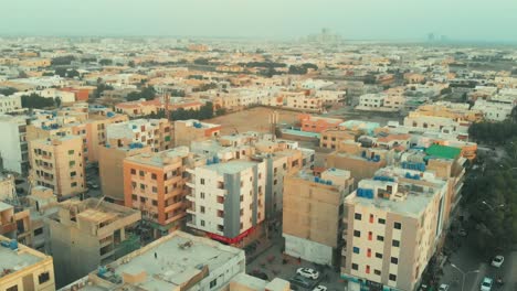 Antena-Sobre-Apartamentos-De-La-Autoridad-De-Vivienda-De-Defensa-En-Karachi