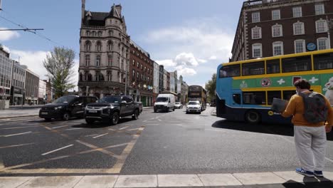 Straßen-Voller-Dublin-Busse