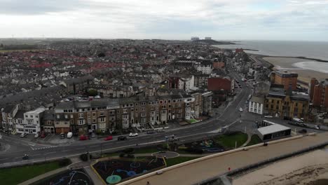 Drone-footage-flying-over-Morecambe-in-Lancashire,-UK
