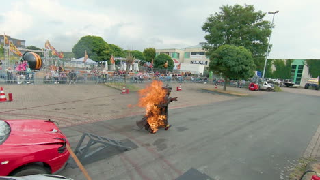 Brennender-Mann-Läuft-Auf-Stuntshow-Event