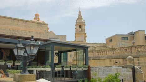 Innenbereich-Der-Mdina-Festung-In-Malta-Mit-Blick-Auf-Die-Kathedrale