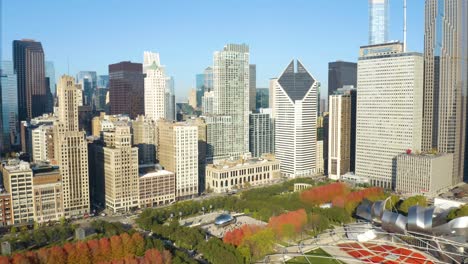 Erstaunliche-Filmische-Luftaufnahme-Der-Bohne-Im-Millennium-Park-Von-Chicago