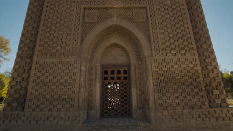 Bukhara-Uzbekistán-Fuera-Del-Mausoleo-De-Ismail-Somoni