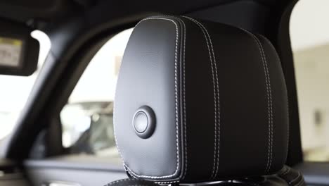 front-passenger-seat-headrest,-range-rover-velar,-leather-seat