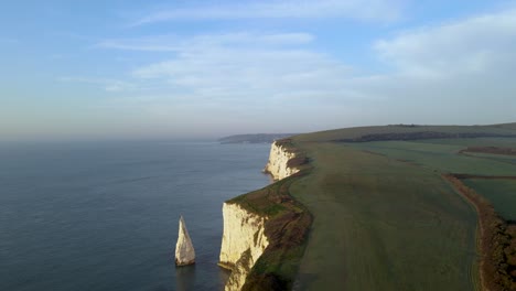 Green-plains-on-Old-Harry-Rocks-cliffs,-county-Dorset-in-England