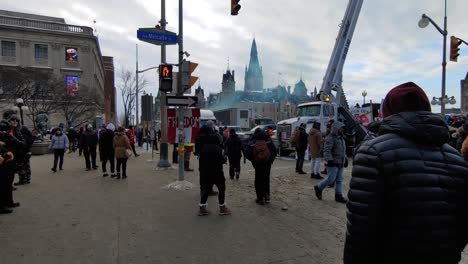 Menschenmassen-Versammelten-Sich-In-Der-Innenstadt-Von-Ottawa