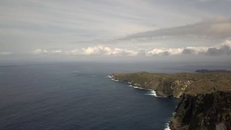 Fantastic-aerial-view-flight-panorama-overview-drone-shot-of-mystic-place
Kelingking-Beach-at-Nusa-Penida-in-Bali-Indonesia-is-like-Jurassic-Park