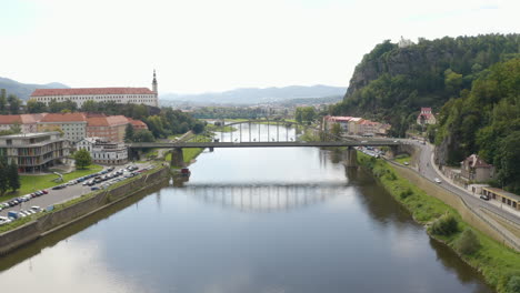 Car-traffic-on-Tyršův-bridge-across-Elbe-river-in-Děčín-in-Czechia