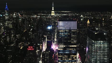 Die-Wunderschöne-Skyline-Von-New-York-Manhattan-Am-Frühen-Abend