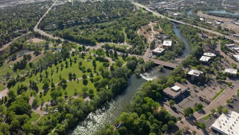 Aerial-shot-of-the-Ann-Morrison-Park-in-Boise,-Idaho