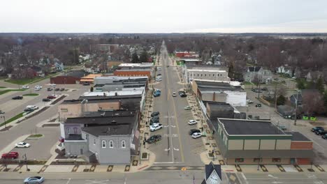 Downtown-Durand,-Michigan-drone-moving-down