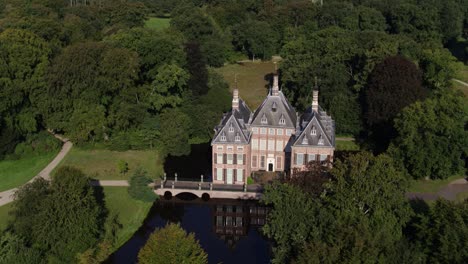 Aerial-view-of-impressive-Duivenvoorde-Castle,-Voorschoten,-South-Holland