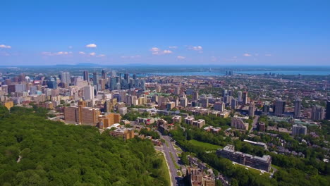 Aerial-shot-of-the-city-of-Montreal-in-the-summer