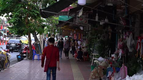 Tiendas-Que-Venden-Flores-A-Lo-Largo-De-La-Calle-De-Bangkok