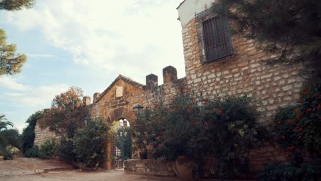 View-of-the-entrance-of-an-old-spanish-villa