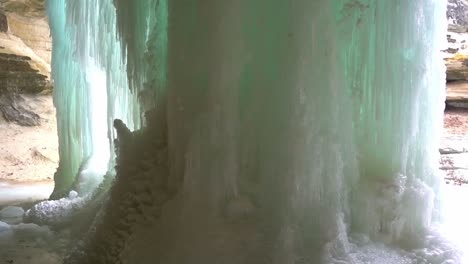 A-view-of-the-frozen-waterfall-at-Lasalle-Canyon-at-Starved-Rock-State-Park-in-Illinois