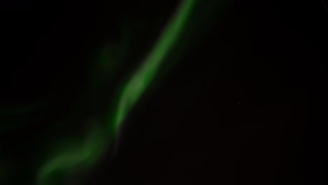 Erstaunliche-Nordlichtaktivität,-Direkt-Oben-In-Tromsø,-Norwegen,-Gefilmt