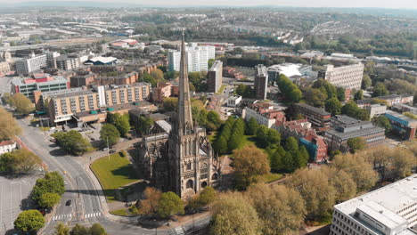 Luftaufnahme:-St.-Mary-Redcliffe-Kirche-In-Der-Stadt-Bristol,-England