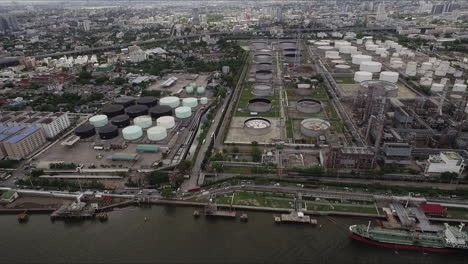 Aerial-View-of-oil-refinery-or-petroleum-refinery-industrial-processing-plant-and-petroleum-products-storage-plants