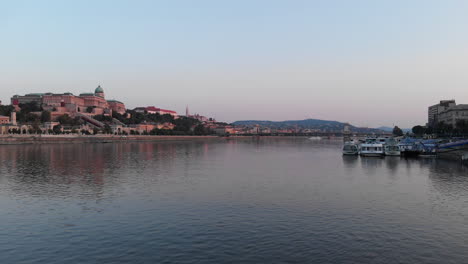 Vista-Aérea-Al-Río-Danubio,-Budapest,-Hungría
